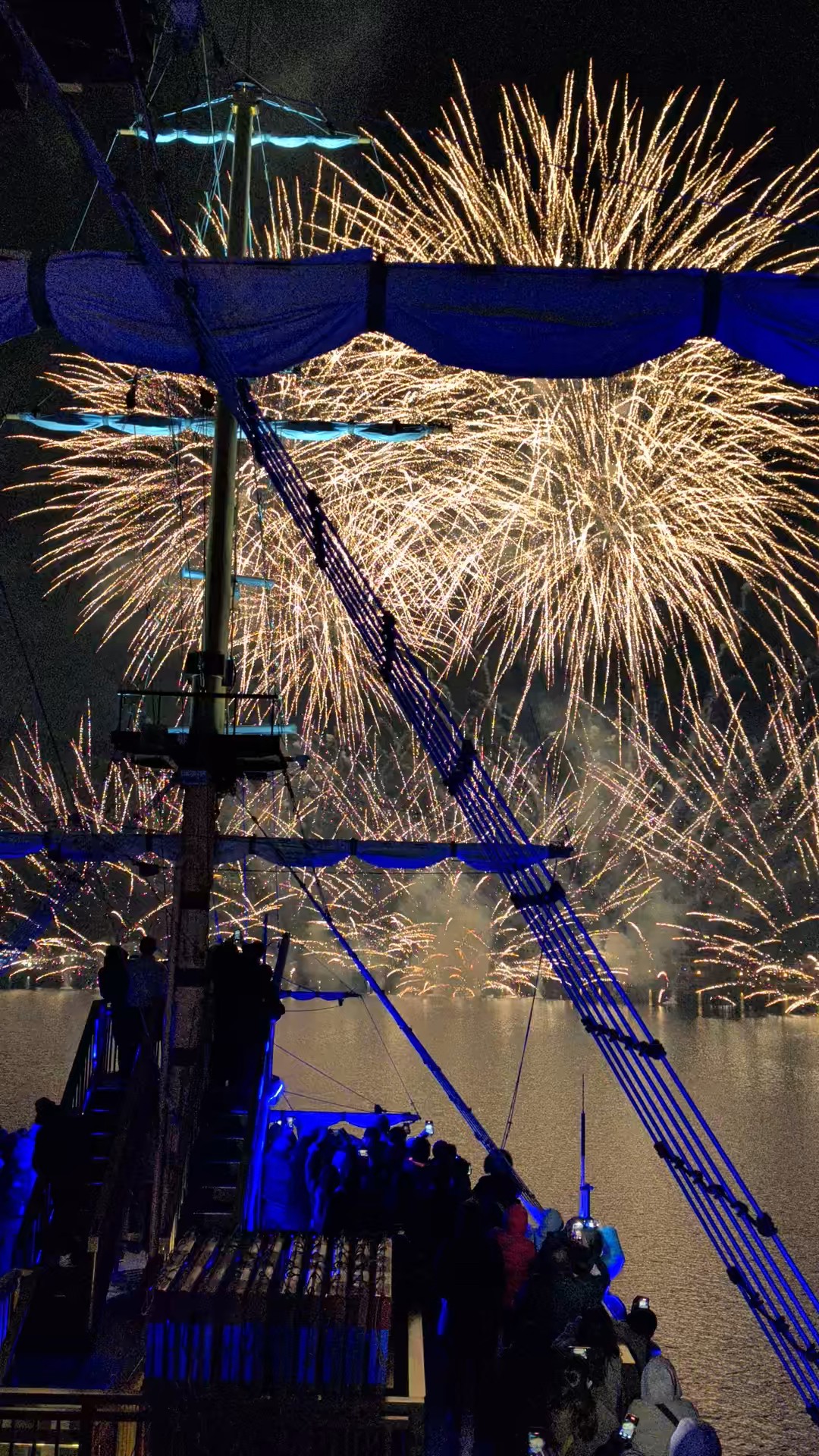 Hakone pirate ship cruising on Lake Ashi