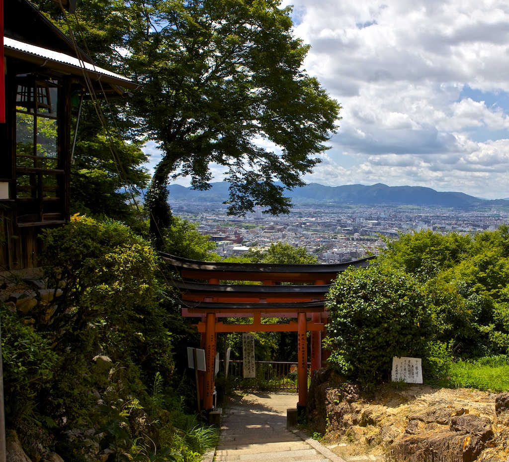 Panoramic city view from Yotsutsuji intersection at Fushimi Inari Shrine