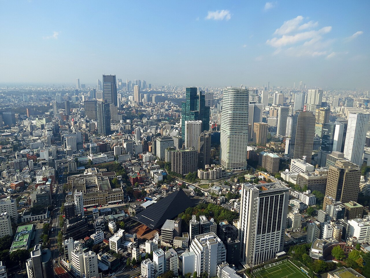 Roppongi Travel Guide - Image 1