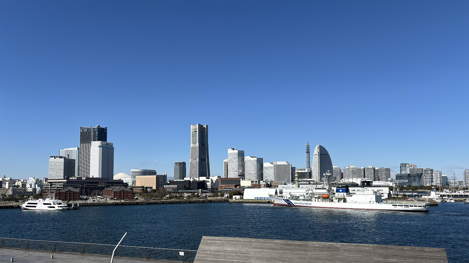 Yokohama Minato Mirai waterfront skyline