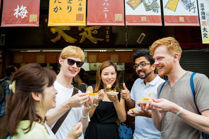 Tsukiji Outer Market Half-Day Small Group Food Tour